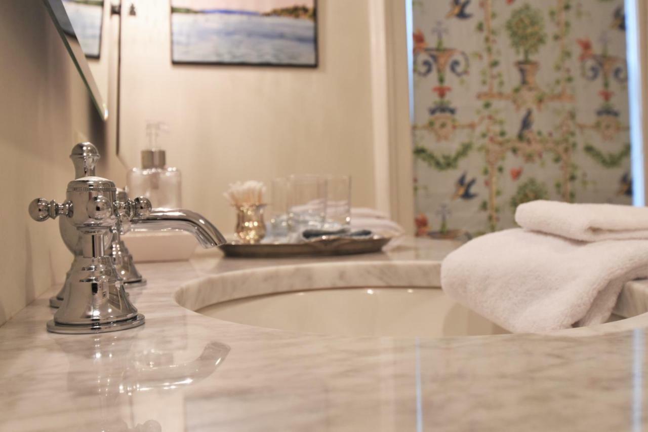 34 State "Historic Luxury Suites" 스캐니틀리스 외부 사진